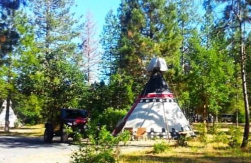 Cave Junction Casa | Ceremonial Tipi - 20' - Sleeps up to 6