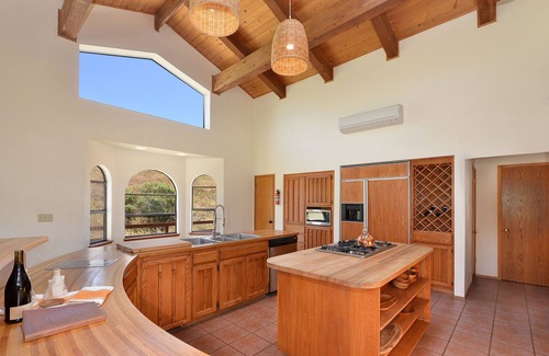 Petaluma Casa | Hacienda Hacienda Cerro Pampa * Amplia casa de rancho con piscina