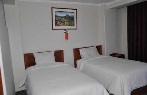Lake Titicaca - Puno Hotel | CESAR'S HOTEL PERU