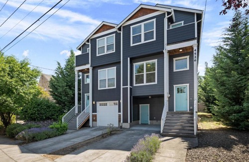 Woodstock Casa | Cesar's Townhome