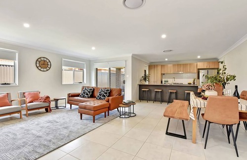 Cessnock Casa | Cessnock Haven Contemporary Country Retreat