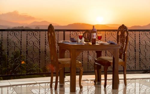 Kandy Hotel | Ceylon Breeze