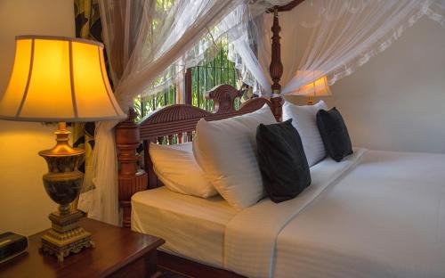 Kandy Hotel | Ceylon Breeze