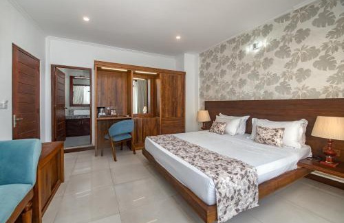 Tennekumbura Hotel | Ceyloni Panorama Resort