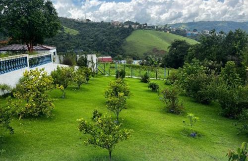 Lindoia Casa | Chácara das Araras