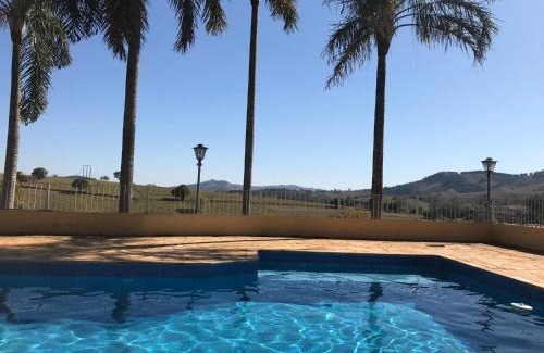 Ouro Fino Casa | Chácara das Palmeiras - Piscina, Churrasqueira e Campo
