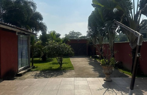 Duque de Caxias Casa | Chácara de Alto Padrão, Aninhada no Coração de uma Exuberante Reserva Ecológica