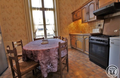 Emeringes Casa | Château d'Emeringes - EMERINGES