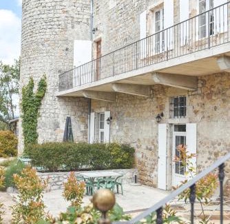 Ruoms Casa | Château De Chaussy