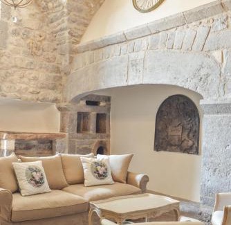 Ruoms Casa | Château De Chaussy