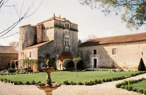 Cezais Cama Y Desayuno | Château de la Cressonnière