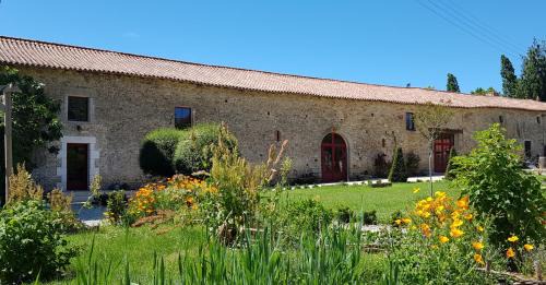 Cezais Cama Y Desayuno | Château de la Cressonnière