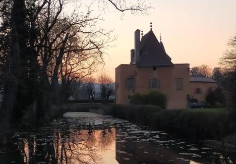 Denice Cama Y Desayuno | Château de la Venerie