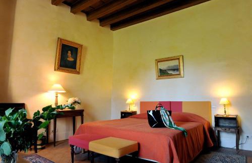 Denice Cama Y Desayuno | Château de la Venerie