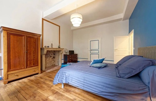 Saint-Forgeot Cama Y Desayuno | Château de Millery, Aurelius Room