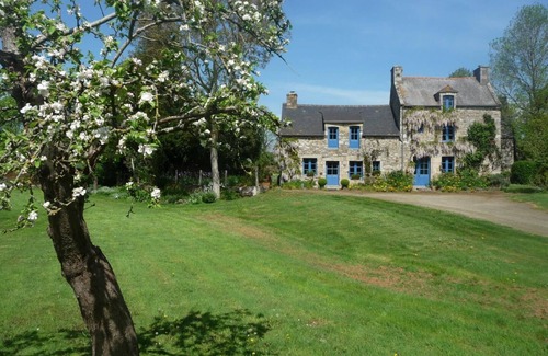 Corseul Casa | Château de Montafilan - CORSEUL