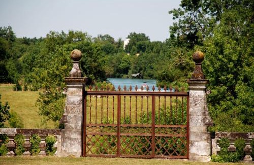 Port-d'Envaux Cama Y Desayuno | Château de Panloy