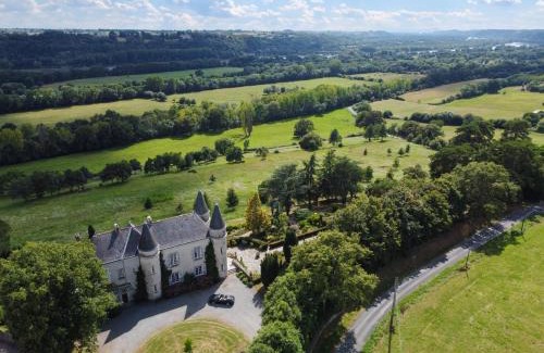 Oudon Cama Y Desayuno | Château Haute Roche