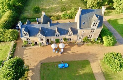 Parigne-le-Polin Cama Y Desayuno | Château La Chevalerie - 24h du Mans