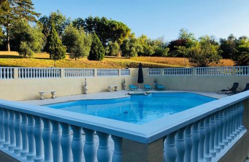 Clairac Casa | Château Logis de Roche