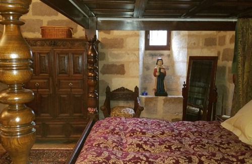 Ayen Otro | Château Manoir