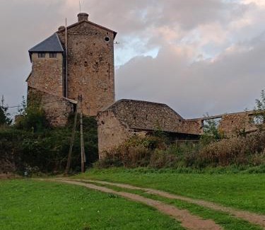 Montegut Cama Y Desayuno | Château Montegut Pyrénées Rustique
