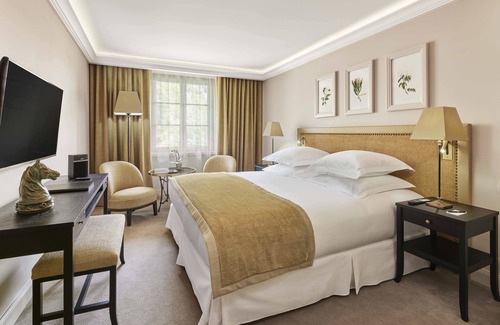 Montlucon Hotel | Château Saint-Jean