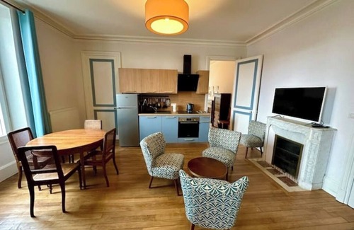 Vaudoncourt Otro | Château Viéndal, bed and breakfast in Neuchâtel