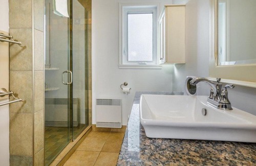 Petite-Riviere-Saint-Francois Apartamento | Chalet Entre Ciel et Fleuve, SPA, 5 CH, 5 SDB