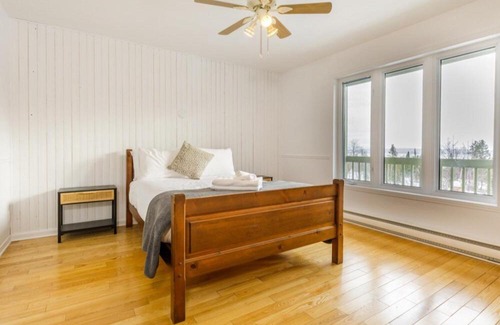 Petite-Riviere-Saint-Francois Apartamento | Chalet Entre Ciel et Fleuve, SPA, 5 CH, 5 SDB
