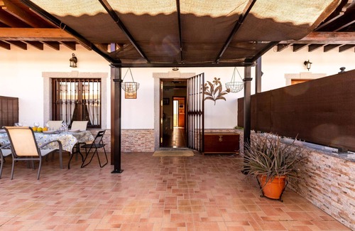 Villamanrique de la Condesa Apartamento | Casa rural cómoda y equipada para 9 personas cerca de Doñana y Sevilla