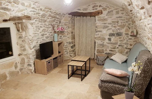 Chateauneuf-Val-Saint-Donat Casa | Encantadora casa de campo de 60m2