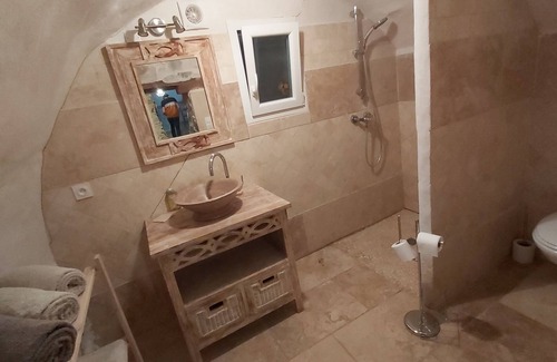 Chateauneuf-Val-Saint-Donat Casa | Encantadora casa de campo de 60m2