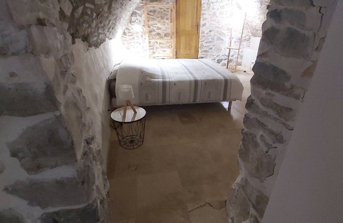 Chateauneuf-Val-Saint-Donat Casa | Encantadora casa de campo de 60m2