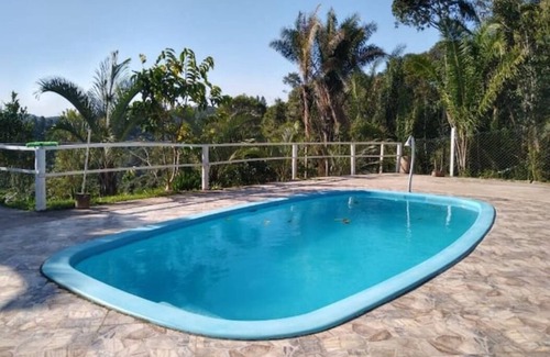 Juquitiba Casa | Chácara Canto das Águas with waterfall inside the property