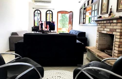 Jardim Brisa Casa | Chacara com WiFi, piscina e churrasq em Atibaia