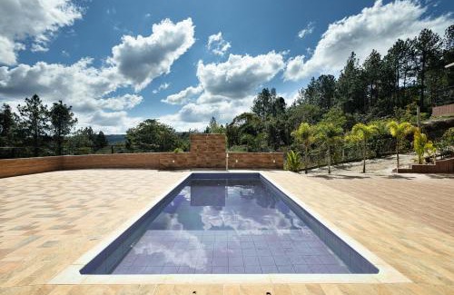 Mairinque Casa | Chacara Pet-Friendly c Piscina, Jogos e Wi-fi
