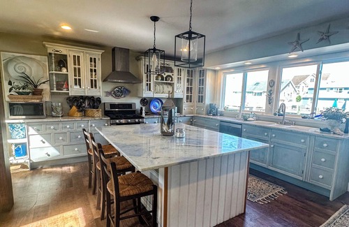Dover Beaches North Casa | Chadwick Beach Island Charmer - Lagoon, Dock Your Boat, Walk to Bay/Ocean Beach