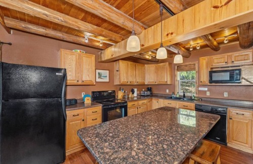 Eagle River Casa | Chain Lake Retreat Holiday Home