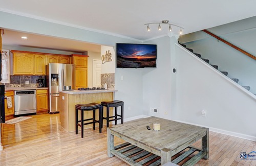 Ingleside Casa | Chain O' Lakes life...serene bay w/ private beach access. Kayaks & Boats welcome