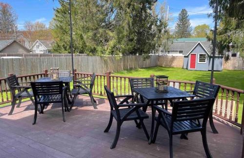 Ellicottville Casa | Chair Lift Lodge- Best Location in EVL Village!