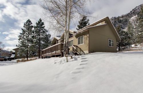 Carbondale Casa | Chair Mountain Cabin at Filoha Meadows