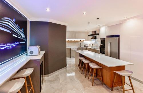 Shaka's Rock Apartamento | Chakas Terrace 7 - Luxurious Beach House