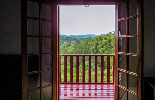 Vila Everest Chalet De Esquí | Chalé com lareira e Wi-Fi em Campos do Jordão/SP