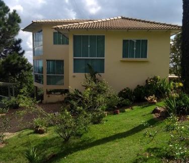 Aguas de Lindoia Chalet De Esquí | Chalé da Montanha - Locações