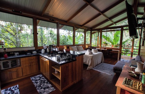 Paraty Chalet De Esquí | Chalé da Montanha, Vista Incrível da Montanha e Cachoeira no Mesmo Terreno