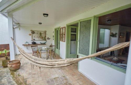 Saco da Ribeira Casa | Chalé da Vela Charm and Comfort in Ubatuba