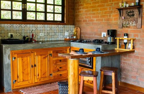 Sao Bento do Sapucai Chalet De Esquí | Chalé Jequitiba, hidro, lareira, natureza, Sul de Minas
