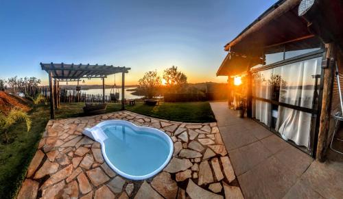 Alexania Casa | Chalé Mirante, piscina, cachoeira, lago e vista espetacular