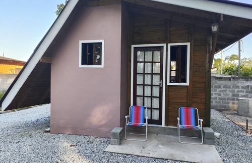 Balneario Praia do Leste Chalet De Esquí | Chalé da Praia Lugar Aconchegante em Pontal do Paraná Seu pet e bem Vindo!